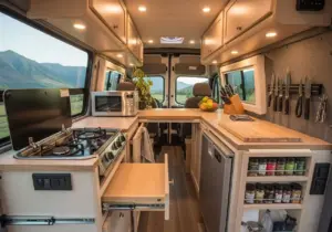 Read more about the article 7 Must-See Van Life Interior Layouts for Maximum Comfort