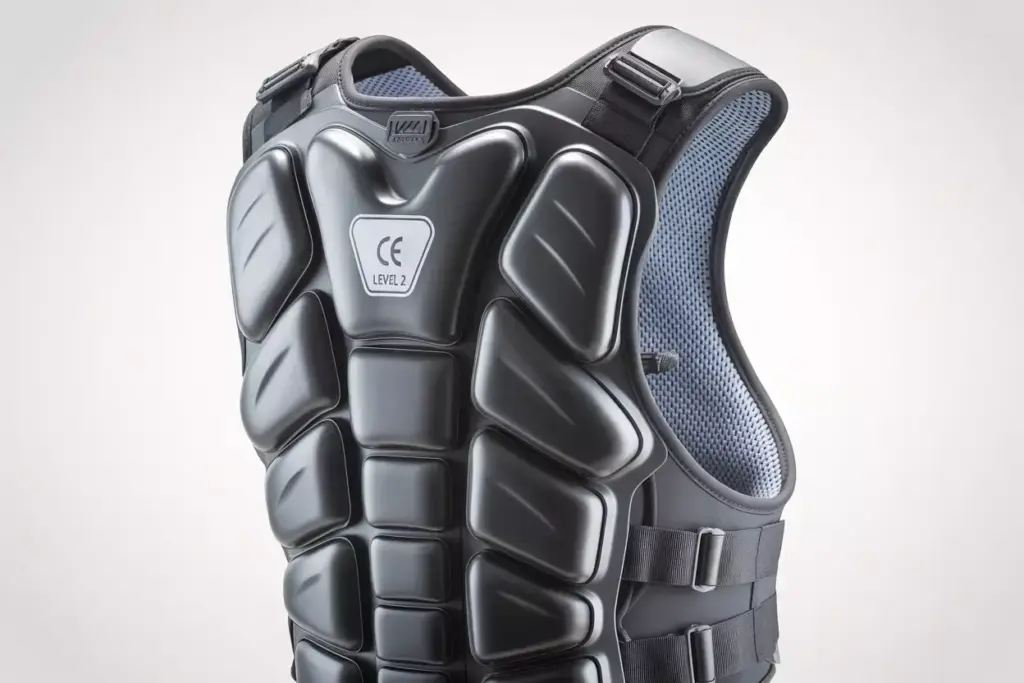Standalone Ce Level 2 Back Protector Vest Showing Flexible Segments